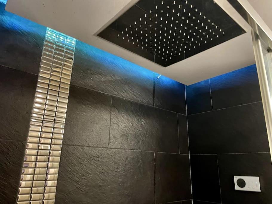 Nuevo!! Apartamento Lujo&Confort. Parking Sevilla Eksteriør bilde